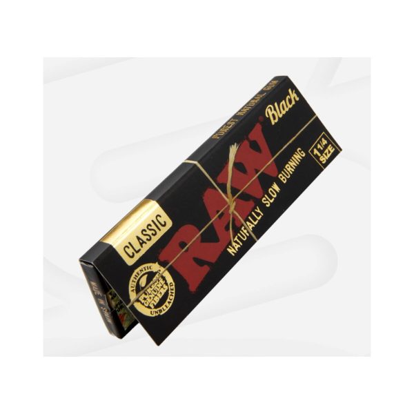 cartine-raw-medium-1-1-4-black-classic-corte-scatola-da-24-libretti-foto-dettaglio-11632-1200x1200-1.jpg Cartine RAW Medium 1¼ Classic Black Corte / Regular – 24 Libretti